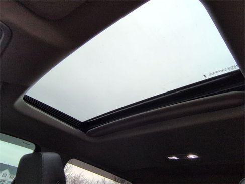 Used 2024 Chevrolet Silverado 2500 LTZ w/ LTZ Premium Package image 19