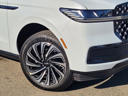 New 2026 Lincoln Navigator L Black Label image 6