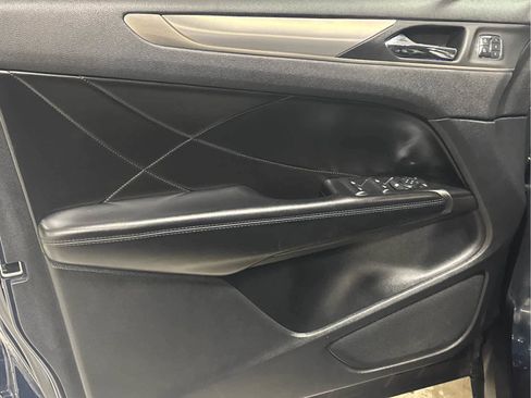 Used 2017 Lincoln MKC Premiere image 13