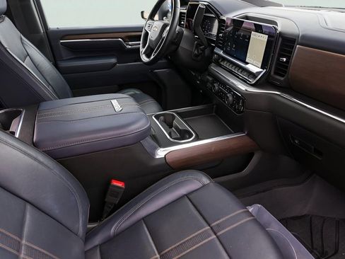 Certified 2024 Chevrolet Silverado 3500 High Country w/ High Country Premium Package image 33