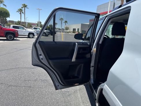 Certified 2021 Toyota 4Runner Trail Special Edition AWD/4WD image 15