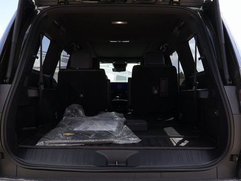 Used 2024 Lexus GX 550 w/ Accessory Package (2T) AWD/4WD image 21