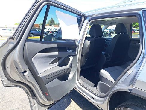New 2026 Volkswagen Tiguan SE AWD/4WD image 12