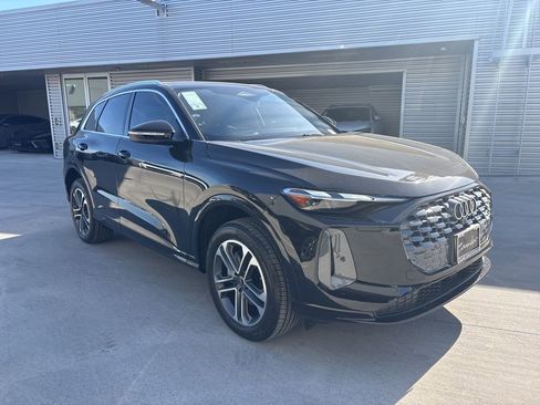 New 2025 Audi Q5 Premium image 3