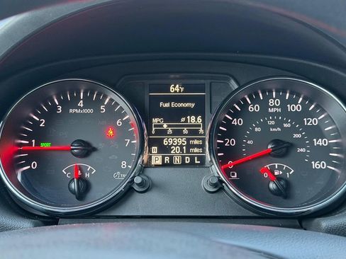 Used 2014 Nissan Rogue S image 29