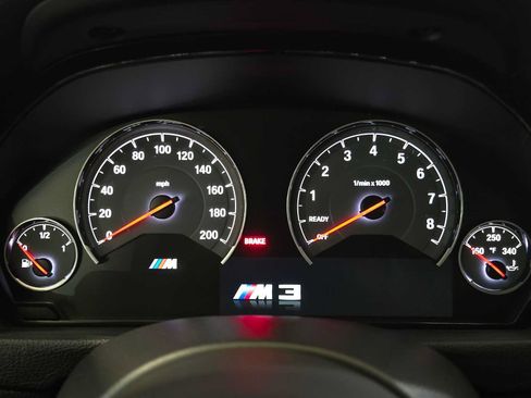 Used 2018 BMW M3 RWD image 27