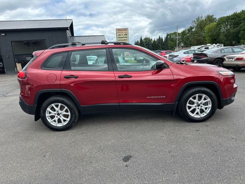 Used 2015 Jeep Cherokee Sport w/ Cold Weather Group AWD/4WD image 2