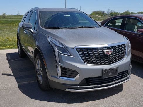 Used 2023 Cadillac XT5 Premium Luxury FWD image 3