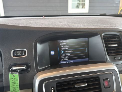 Used 2013 Volvo S60 T5 AWD/4WD image 22