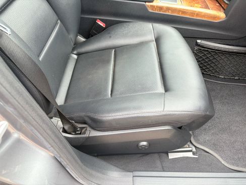 Used 2011 Mercedes-Benz E 350 Sedan image 19