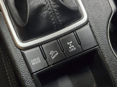 Used 2020 Kia Sportage LX image 6