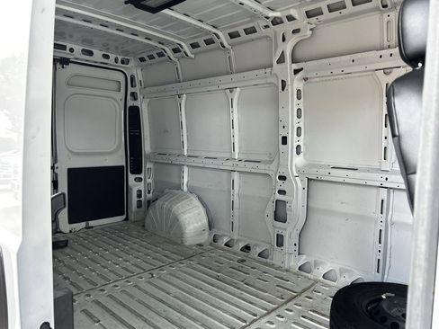 Used 2025 RAM ProMaster 2500 w/ Convenience Group FWD image 28