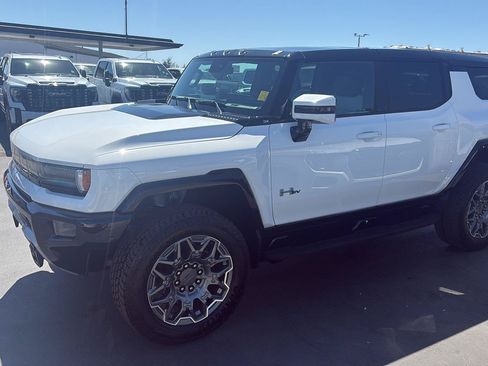 Used 2025 GMC Hummer EV 3X AWD/4WD image 7