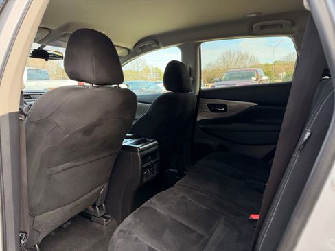 Used 2019 Nissan Murano S AWD/4WD image 13