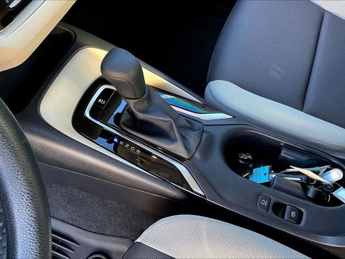 Certified 2025 Toyota Corolla LE image 15