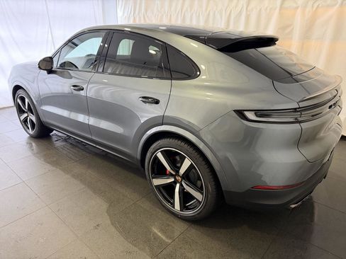 New 2026 Porsche Cayenne S image 3