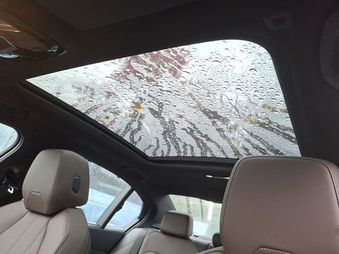 Used 2025 BMW i5 xDrive40 w/ Executive Package image 7