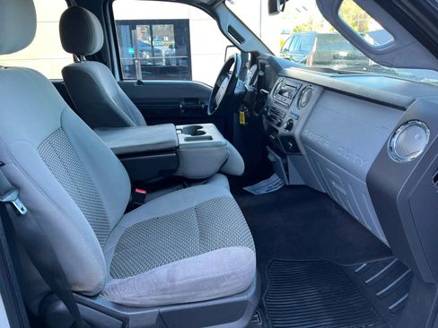 Used 2015 Ford F250 XLT w/ XLT Value Package image 8