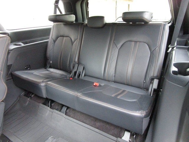 Used 2022 Ford Expedition Max Platinum AWD/4WD image 12