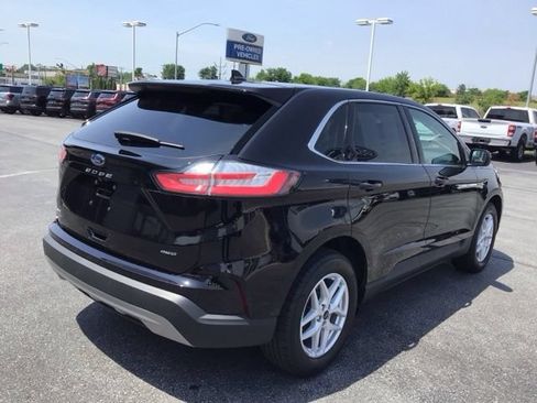 Certified 2023 Ford Edge SEL w/ Convenience Package AWD/4WD image 4