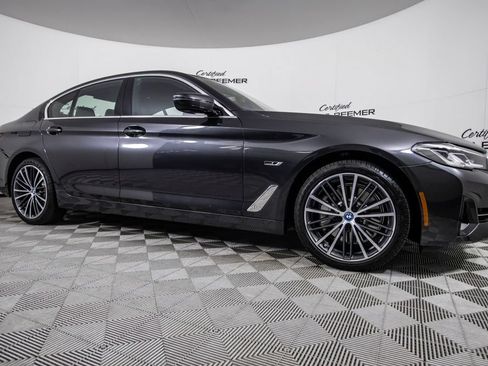 Used 2023 BMW 530e w/ Convenience Package RWD image 2