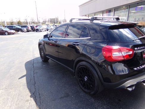 Used 2016 Mercedes-Benz GLA 250 image 37