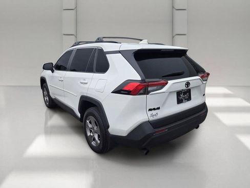Used 2025 Toyota RAV4 XLE FWD image 5