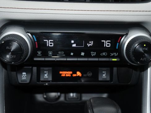 Used 2019 Toyota RAV4 XLE image 39