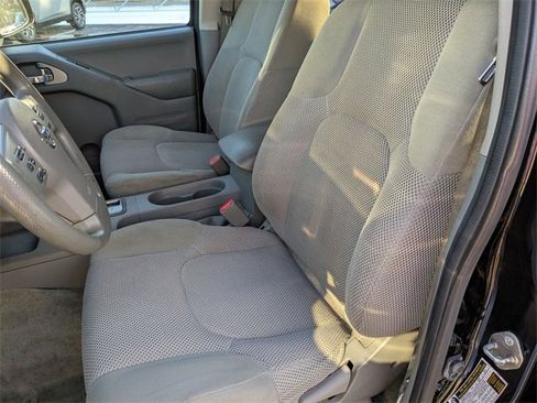 Used 2017 Nissan Frontier SV image 14