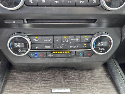 Used 2018 Ford Expedition Limited w/ Equipment Group 302A AWD/4WD image 16