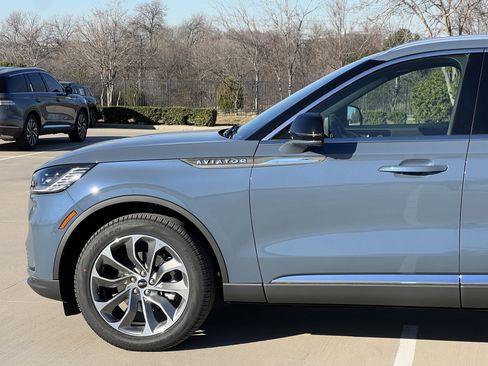 New 2026 Lincoln Aviator Reserve w/ Illumination Package image 5