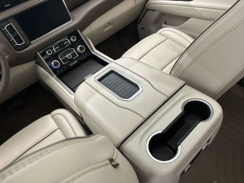 Used 2023 GMC Yukon XL Denali image 27