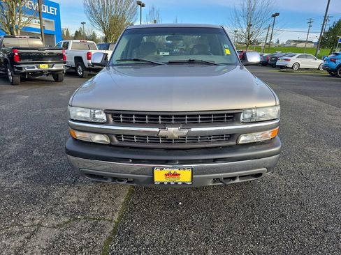 Used 2000 Chevrolet Silverado 1500 LS image 9