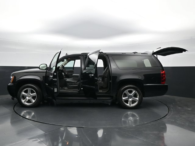 Used 2013 Chevrolet Suburban LTZ AWD/4WD image 58