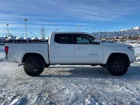 Used 2023 Toyota Tacoma SR5 image 9
