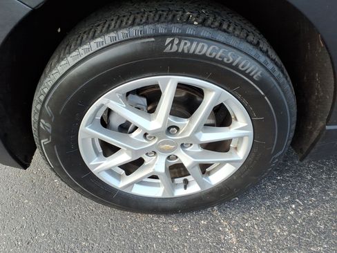 Used 2023 Chevrolet Equinox LT image 9