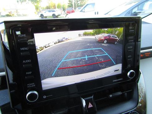 Used 2022 Toyota Corolla LE image 14