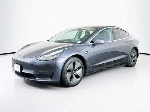 Used 2019 Tesla Model 3 Standard Range RWD image 3