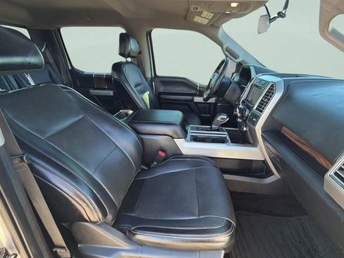 Used 2016 Ford F150 Lariat image 12
