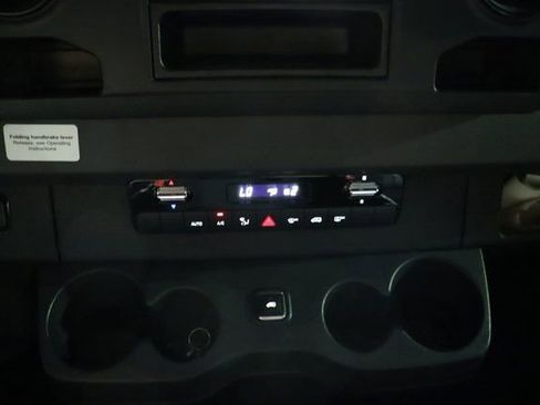 Used 2021 Mercedes-Benz Sprinter 3500 image 29