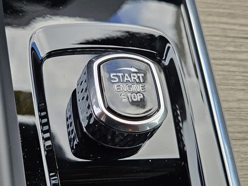 New 2026 Volvo XC60 B5 Core w/ Protection Package image 30