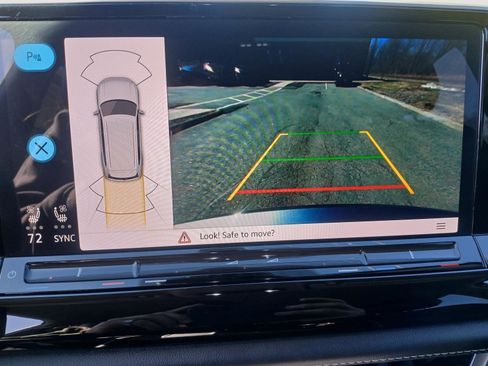 Used 2024 Volkswagen Atlas SE image 26