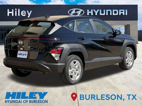 New 2026 Hyundai Kona SE image 2