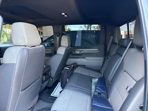 Used 2025 Chevrolet Silverado 1500 ZR2 w/ Technology Package AWD/4WD image 2
