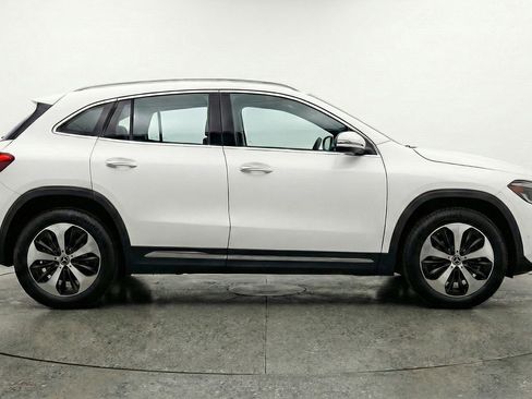 Used 2025 Mercedes-Benz GLA 250 image 11
