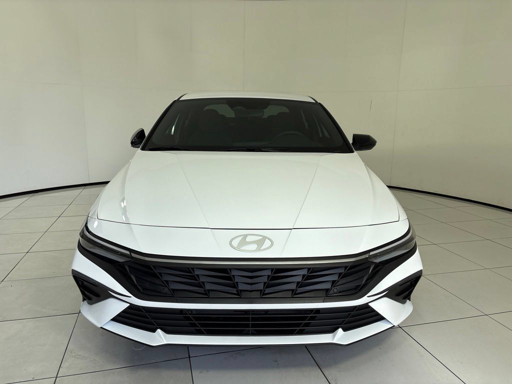 New 2025 Hyundai Elantra SEL FWD image 8