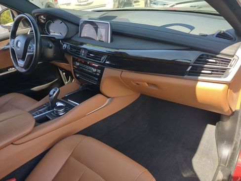 Used 2018 BMW X6 sDrive35i RWD image 23