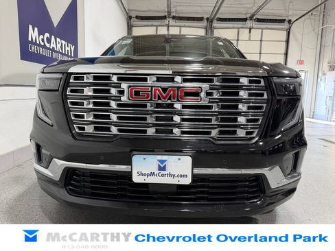 Used 2025 GMC Acadia Denali w/ Super Cruise Package FWD image 10