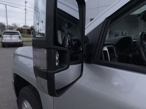 Used 2018 Chevrolet Silverado 1500 LT image 28