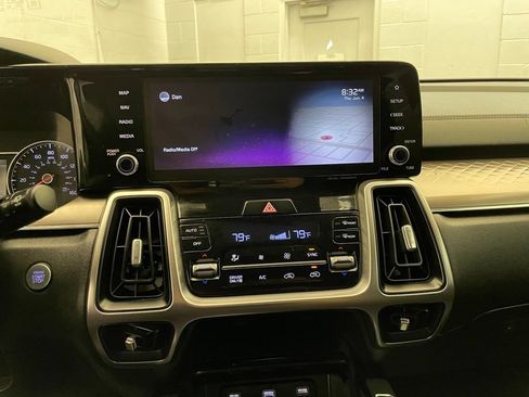 Used 2022 Kia Sorento S FWD image 16